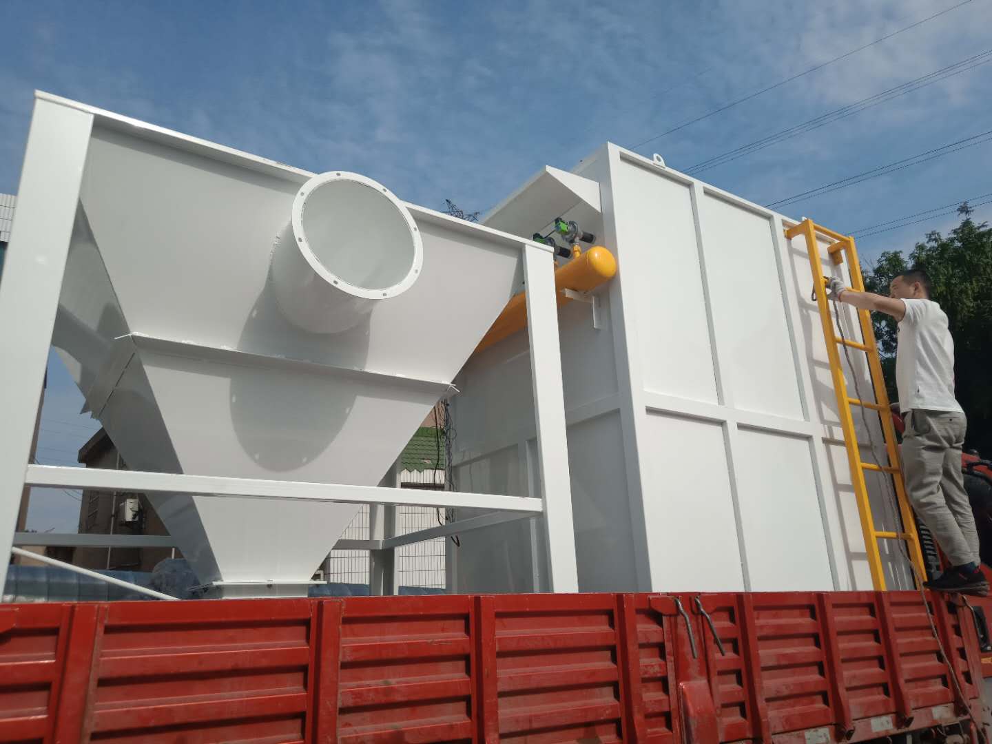 �������m��